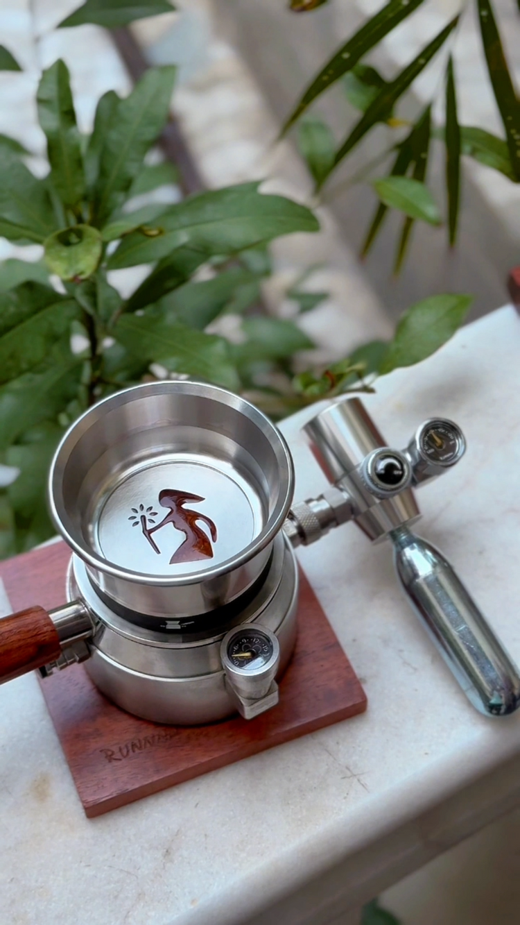 UPHOT Pneumatic Espresso Machine
