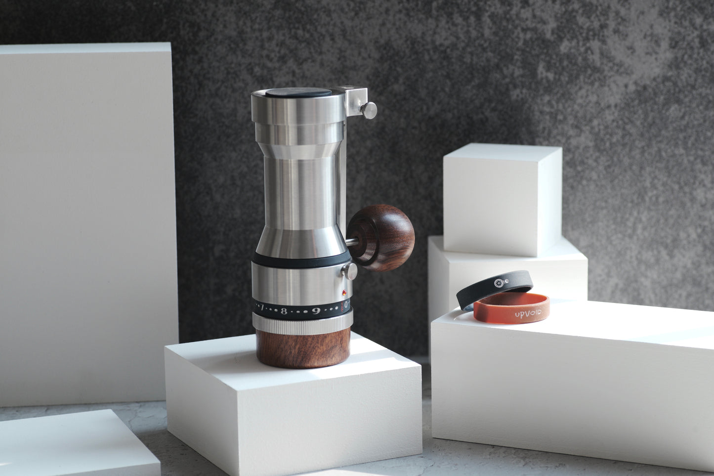 RUNNNN UPVOID Manual Coffee Grinder, Hollow Shaftless Burr Grinder for Espresso, Adjustable Grind Size, Anti-Static Stainless Steel/Aluminum Hand Grinder, Low Retention, Lightweight Portable & Easy to Clean